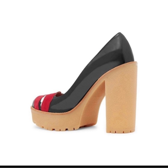 Red Valentino Lip Pumps